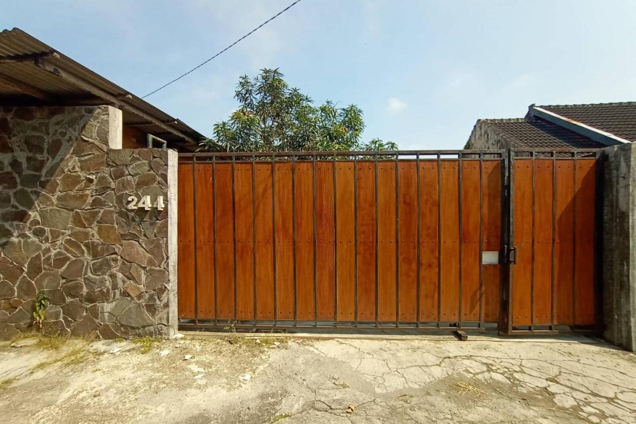 Express O 91578 Villali Jogja 日惹 外观 照片