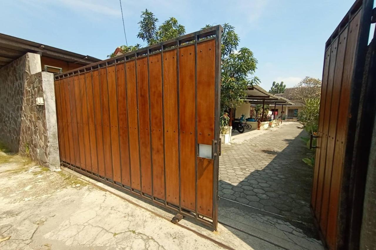 Express O 91578 Villali Jogja 日惹 外观 照片